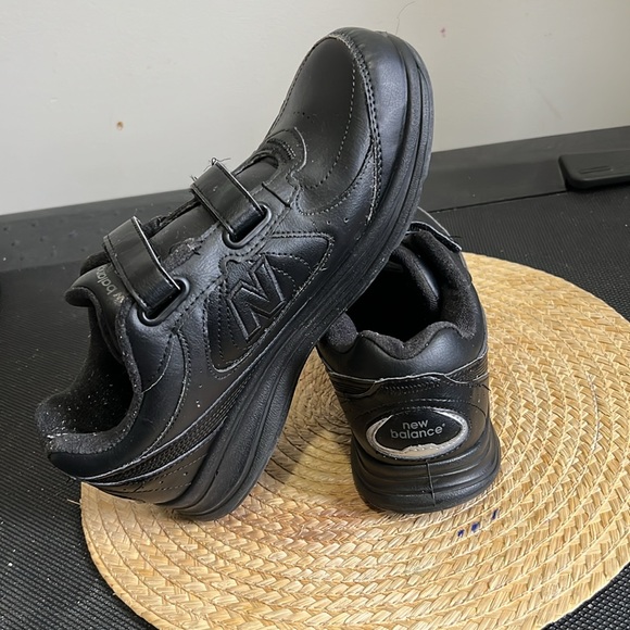 New balance 577 Leather Sneakers Size 9.5 - Picture 2 of 10